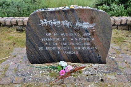 Monument voor omgekomen paarden in Ameland (1979)